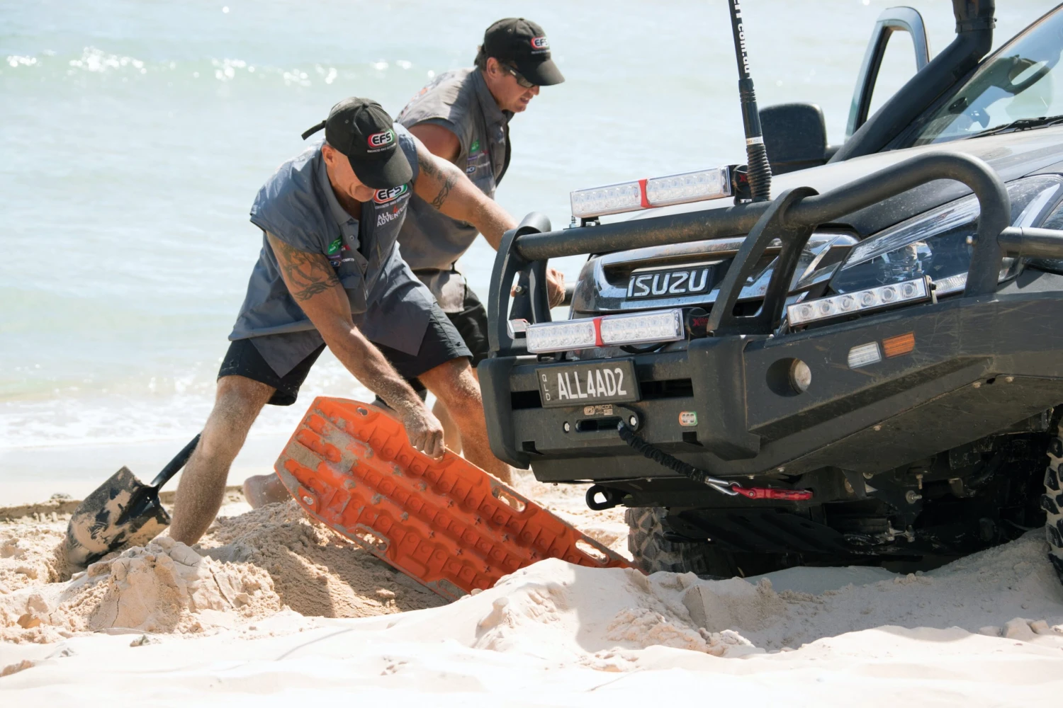 Maxtrax MKII Desert Tan 7 Maxtrax MKII Desert Tan - Image 5